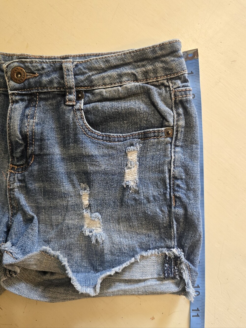 Lucky Brand Riley Shorts - Picture 3 of 6